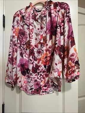 Premier Floral Button-Front Blouse in Pink and Burgundy H133